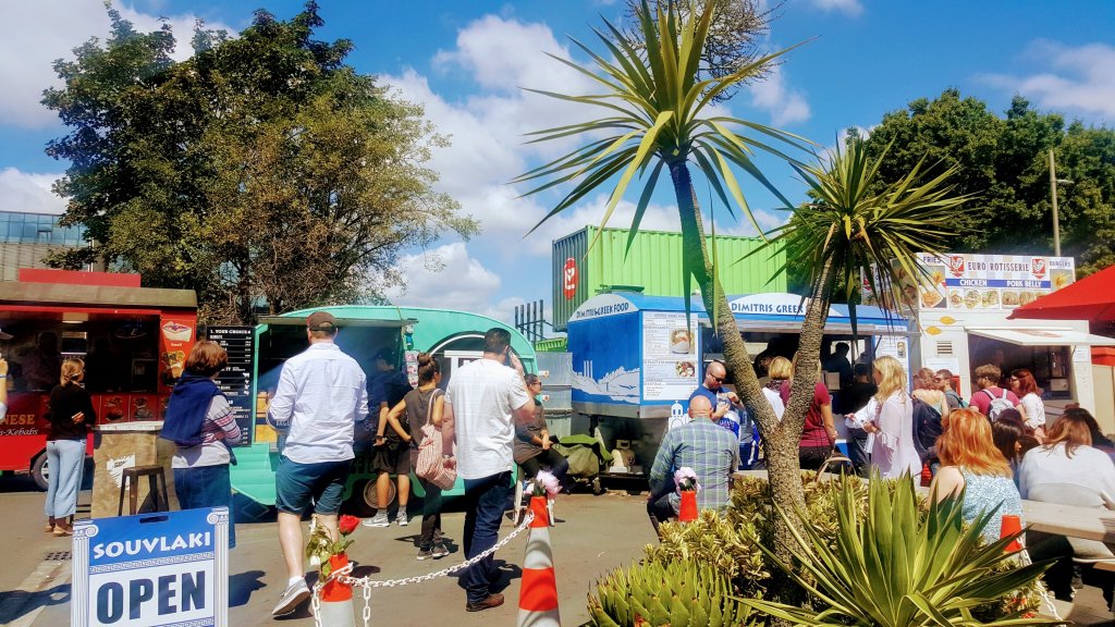Food trucks in Cashel&nbsp;Mall