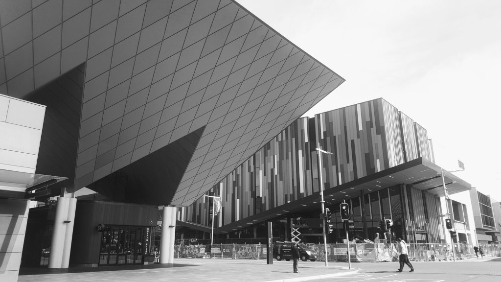 Bus exchange and Hoyts&nbsp;Cinema