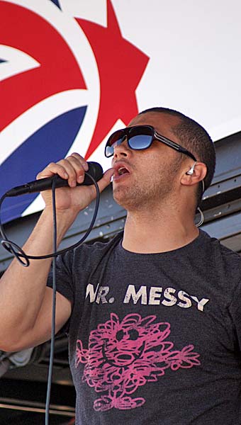 Vocalist from Opshop