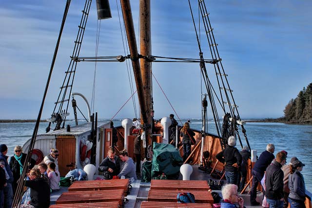 Sailing on the MV&nbsp;Tuhoe