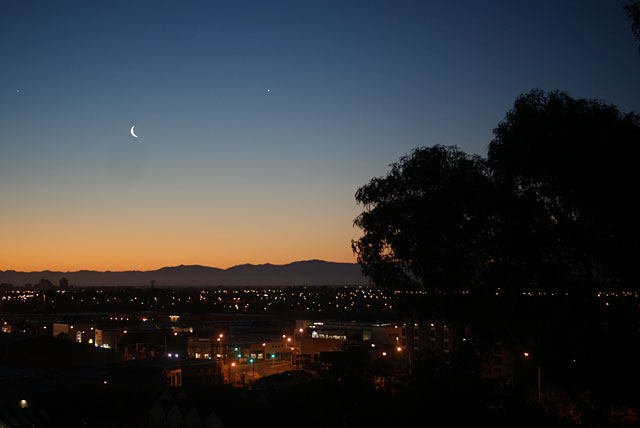 The moon over the&nbsp;city