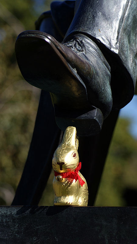Easter bunny goes&nbsp;boating