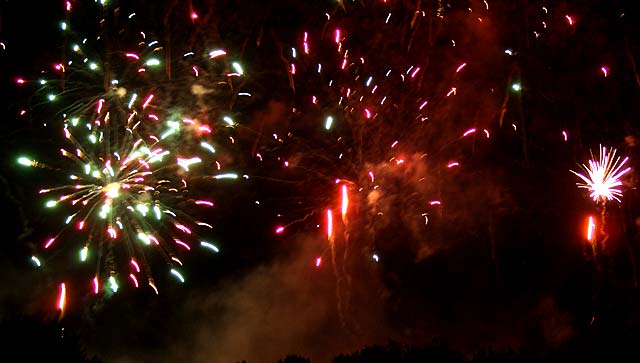 Classical Sparks Fireworks&nbsp;Display