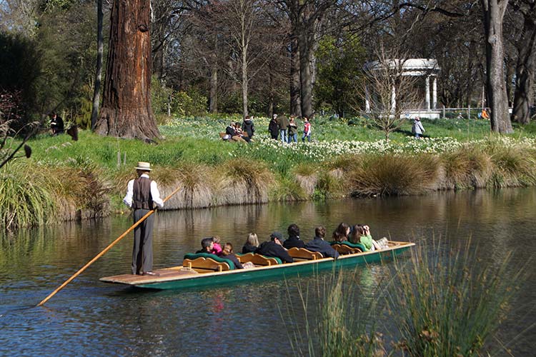 Punting down the Avon in&nbsp;Spring