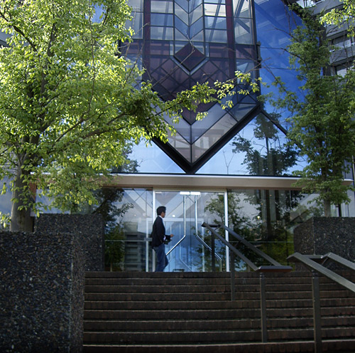 Entrance to Crown Plaza&nbsp;Hotel