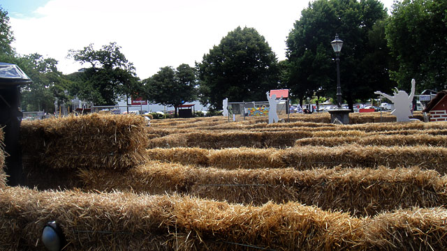 Hay Maze Latimer&nbsp;Square