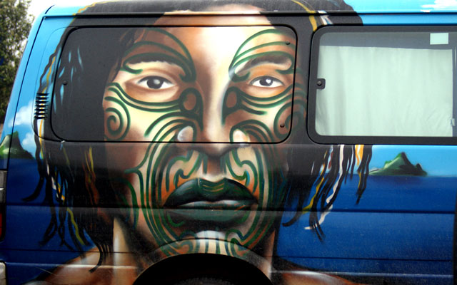 maori-face-tatoo maori-face-tatoo