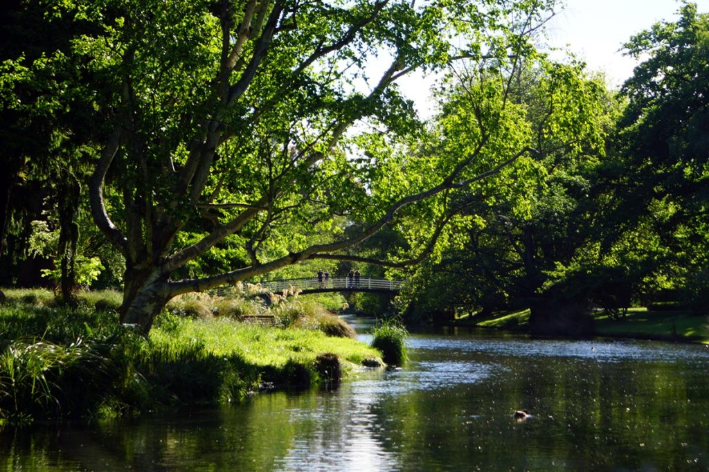 Bridge over the Avon in the Botanic&nbsp;Gardens